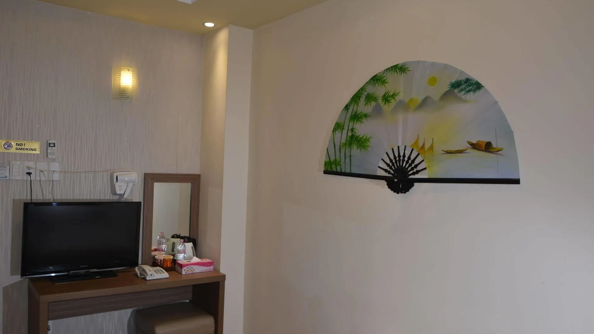 יאנגון Mr. Lee Hotel