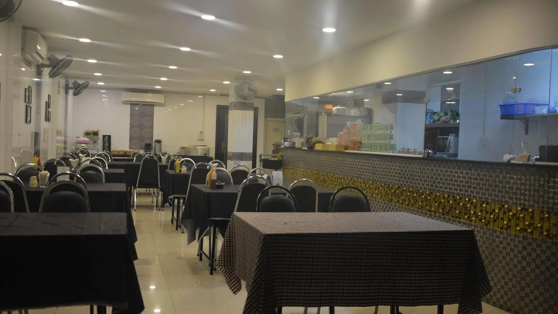 יאנגון Mr. Lee Hotel