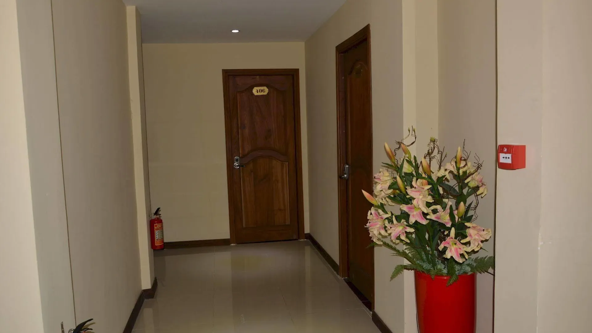Mr. Lee Hotel Γιανγκόν