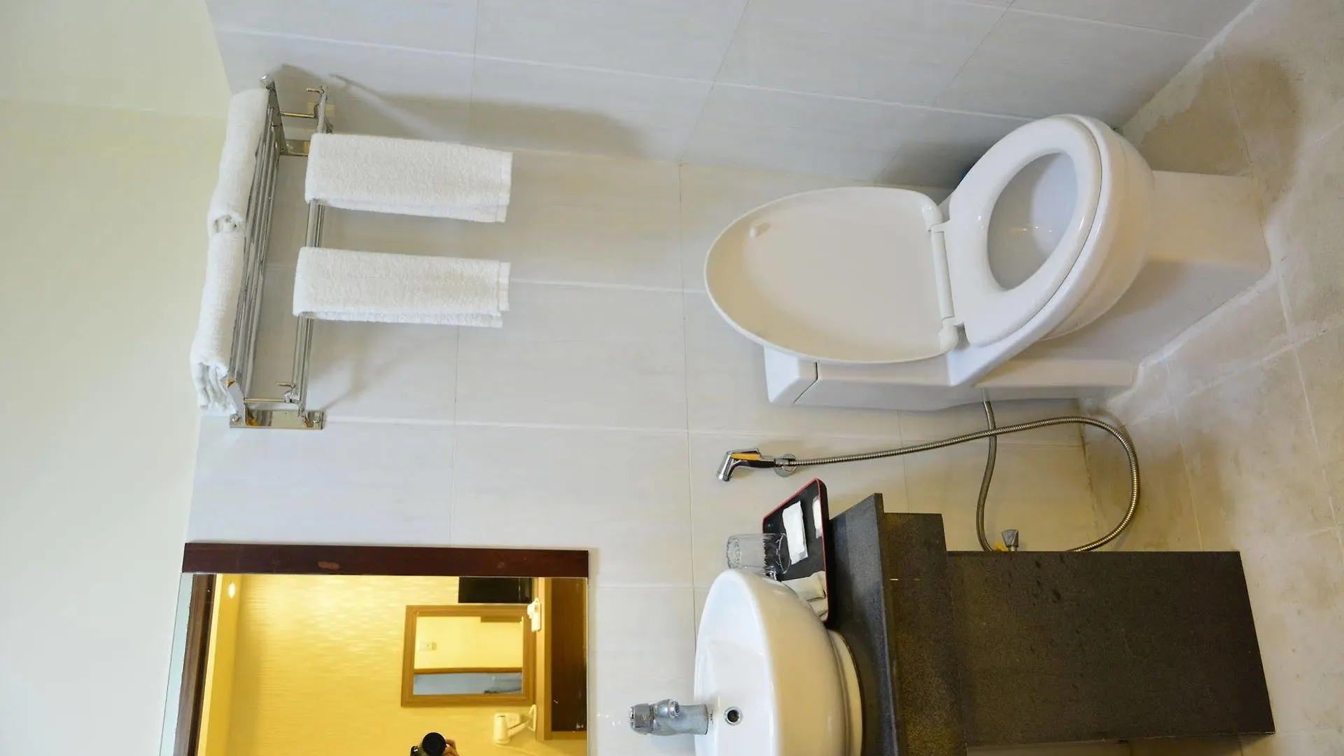 Mr. Lee Hotel Γιανγκόν