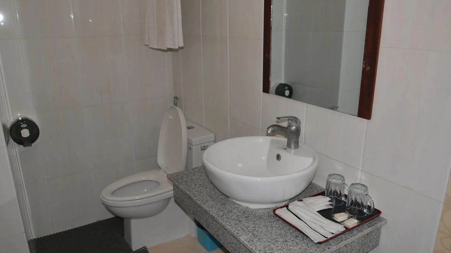 Mr. Lee Hotel Γιανγκόν